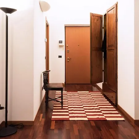 Appartamento ALTIDO Superb&Chic Flat in Viale Geno, Como Lake