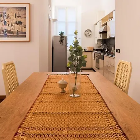 Altido Superb And Chic Flat In Viale Geno, Como Lake Appartement Lake Como