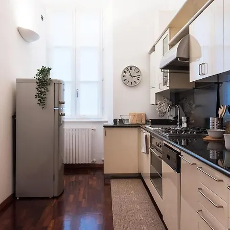 Altido Superb And Chic Flat In Viale Geno, Como Lake *